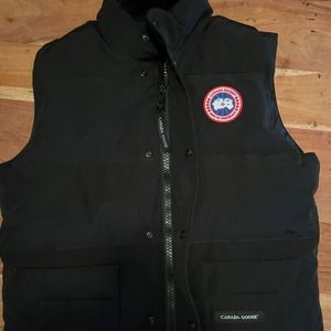 Canada Goose Sleeveless jacket